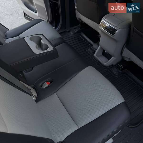 Внедорожник / Кроссовер Toyota Highlander 2014 в Днепре