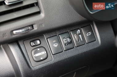 Внедорожник / Кроссовер Toyota Highlander 2012 в 