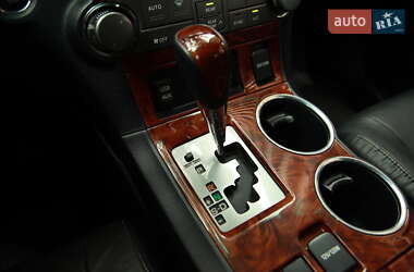 Внедорожник / Кроссовер Toyota Highlander 2012 в 
