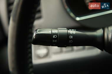 Внедорожник / Кроссовер Toyota Highlander 2012 в 