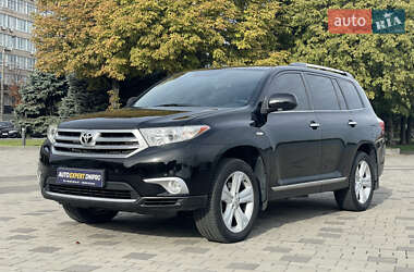 Внедорожник / Кроссовер Toyota Highlander 2013 в 