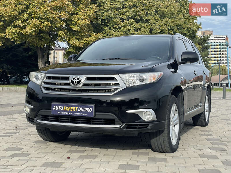Внедорожник / Кроссовер Toyota Highlander 2013 в Днепре