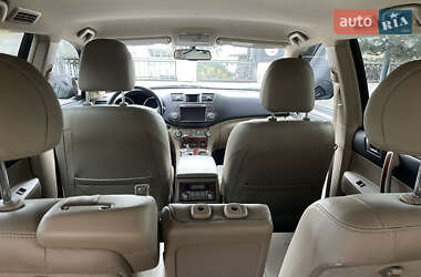 Внедорожник / Кроссовер Toyota Highlander 2013 в 