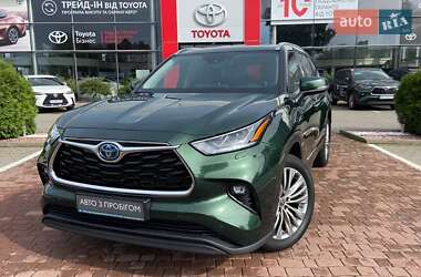 Внедорожник / Кроссовер Toyota Highlander 2022 в Хмельницком