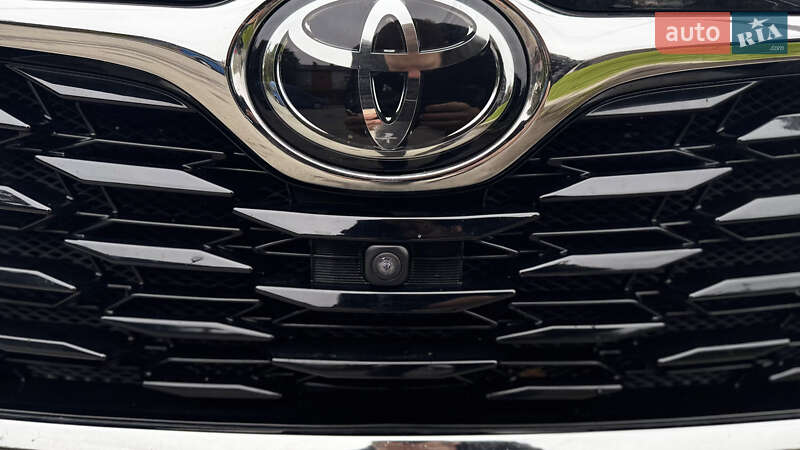 Внедорожник / Кроссовер Toyota Highlander 2020 в Черновцах