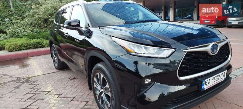 Позашляховик / Кросовер Toyota Highlander 2021 в Києві