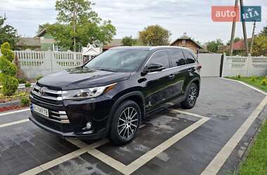 Внедорожник / Кроссовер Toyota Highlander 2019 в Львове