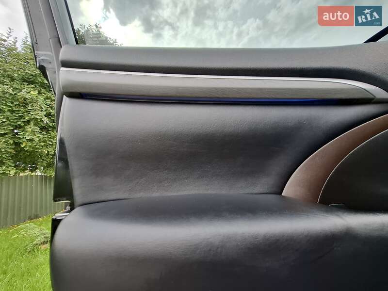 Внедорожник / Кроссовер Toyota Highlander 2019 в Львове фото 12 Внедорожник / Кроссовер Toyota Highlander 2019 в Львове