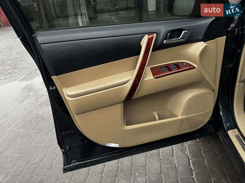 Внедорожник / Кроссовер Toyota Highlander 2012 в Харькове фото 30 Внедорожник / Кроссовер Toyota Highlander 2012 в Харькове