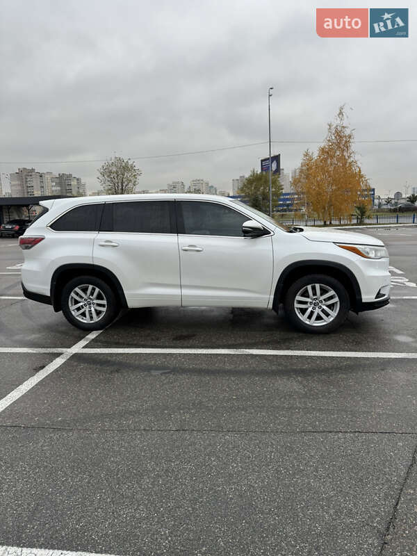 Toyota Highlander 2016