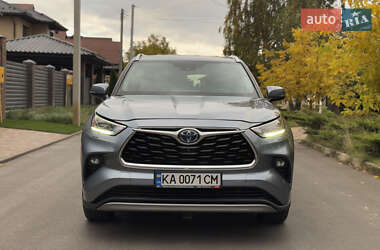 Внедорожник / Кроссовер Toyota Highlander 2021 в Киеве