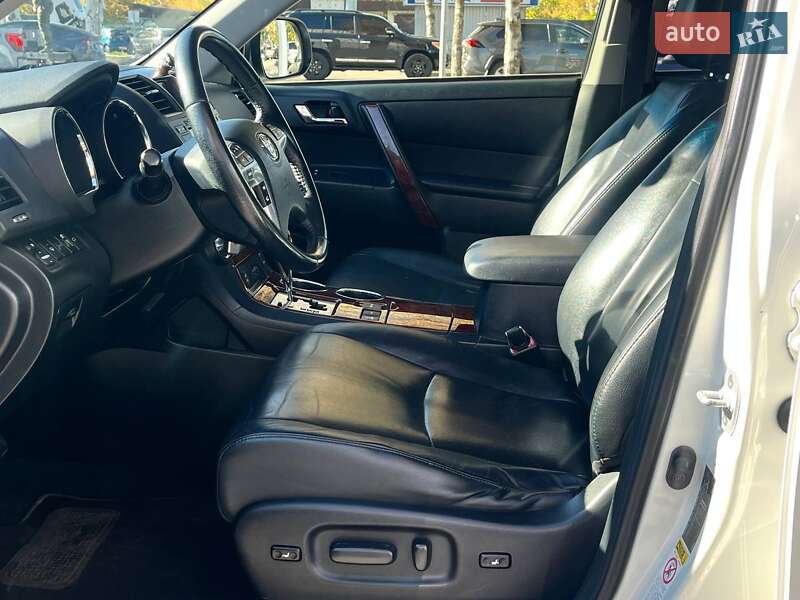 Внедорожник / Кроссовер Toyota Highlander 2013 в Днепре фото 11 Внедорожник / Кроссовер Toyota Highlander 2013 в Днепре