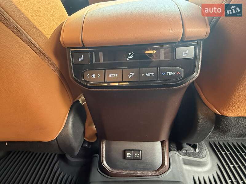 Внедорожник / Кроссовер Toyota Highlander 2020 в Киеве