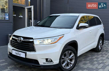 Позашляховик / Кросовер Toyota Highlander 2015 в Чернівцях