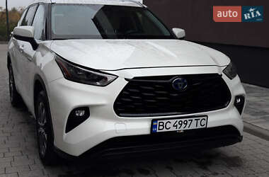 Внедорожник / Кроссовер Toyota Highlander 2020 в 