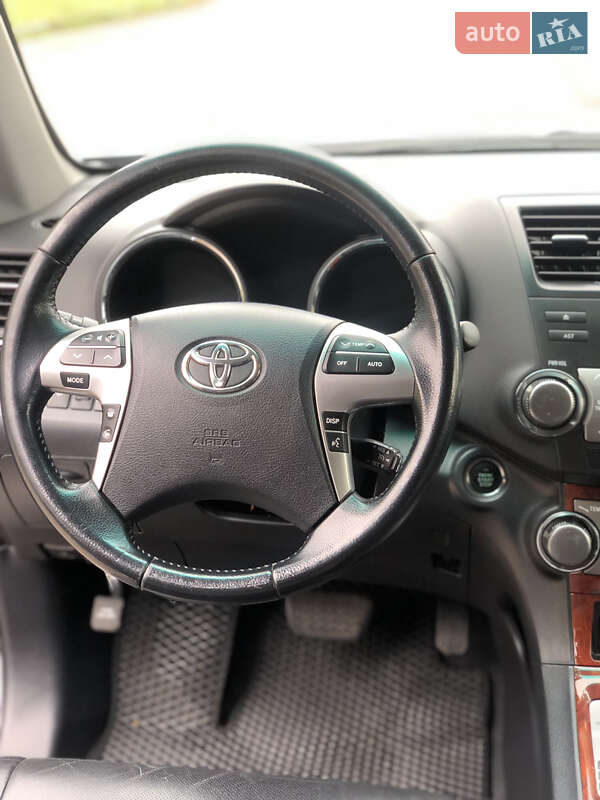 Внедорожник / Кроссовер Toyota Highlander 2012 в Конотопе фото 7 Внедорожник / Кроссовер Toyota Highlander 2012 в Конотопе