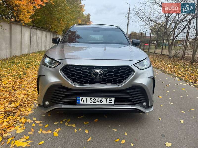 Внедорожник / Кроссовер Toyota Highlander 2023 в Киеве