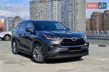 Позашляховик / Кросовер Toyota Highlander 2022 в Києві
