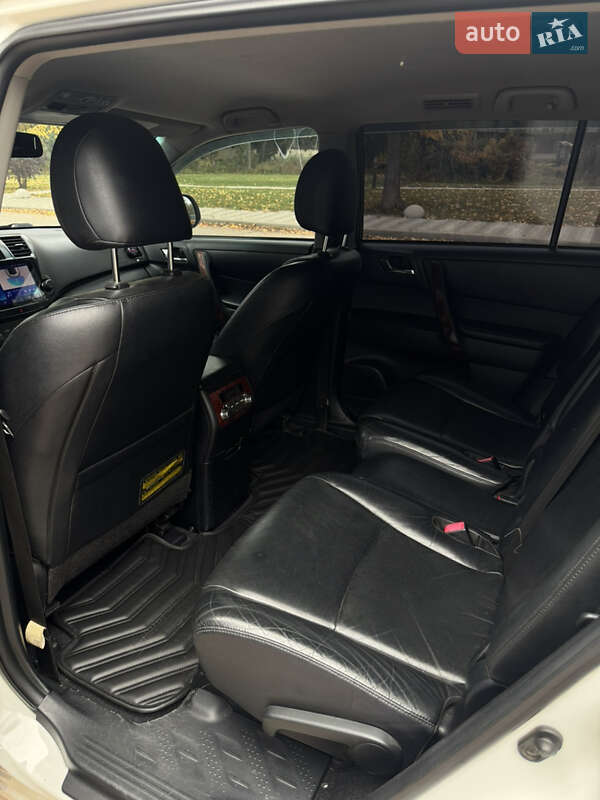 Внедорожник / Кроссовер Toyota Highlander 2010 в Киеве фото 11 Внедорожник / Кроссовер Toyota Highlander 2010 в Киеве