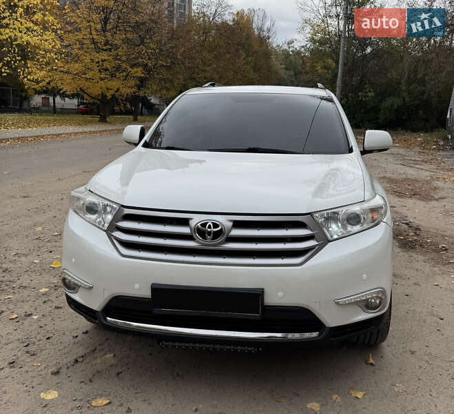 Внедорожник / Кроссовер Toyota Highlander 2010 в Киеве фото 4 Внедорожник / Кроссовер Toyota Highlander 2010 в Киеве