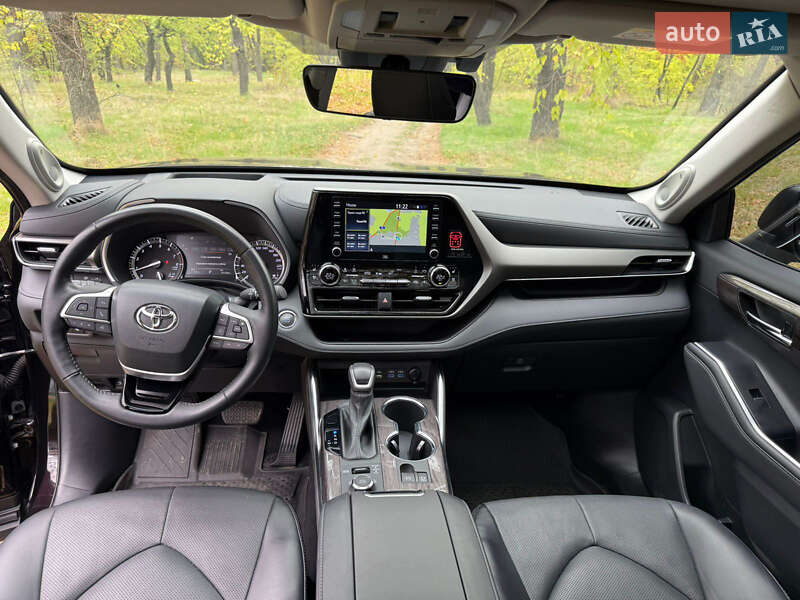 Внедорожник / Кроссовер Toyota Highlander 2022 в Днепре
