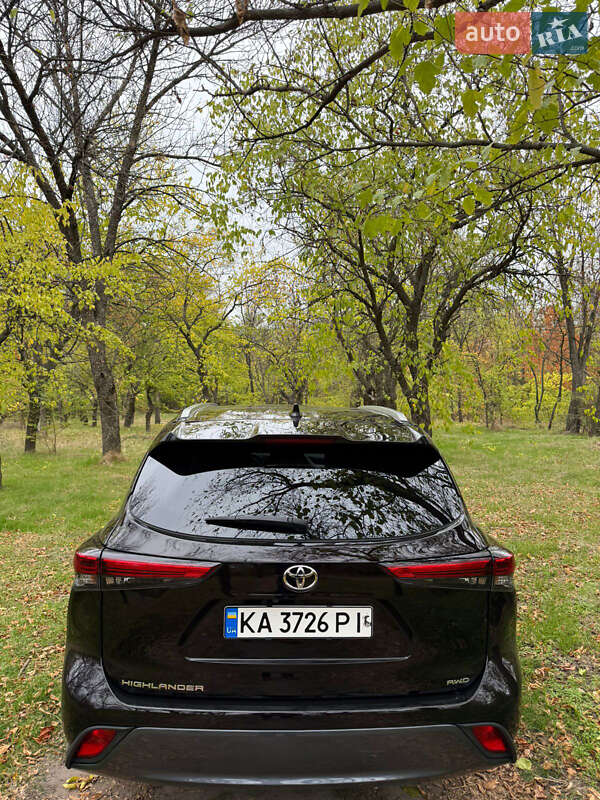 Внедорожник / Кроссовер Toyota Highlander 2022 в Днепре