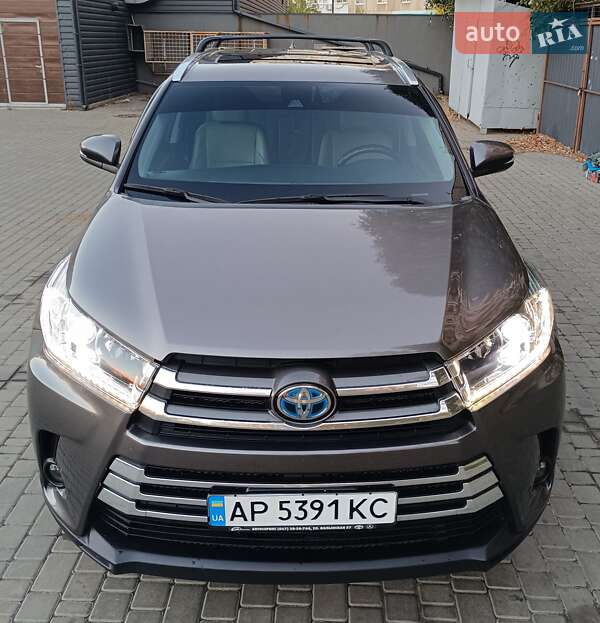 Внедорожник / Кроссовер Toyota Highlander 2017 в Днепре фото 28 Внедорожник / Кроссовер Toyota Highlander 2017 в Днепре