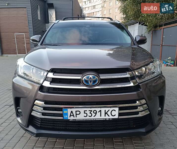 Внедорожник / Кроссовер Toyota Highlander 2017 в Днепре фото 4 Внедорожник / Кроссовер Toyota Highlander 2017 в Днепре