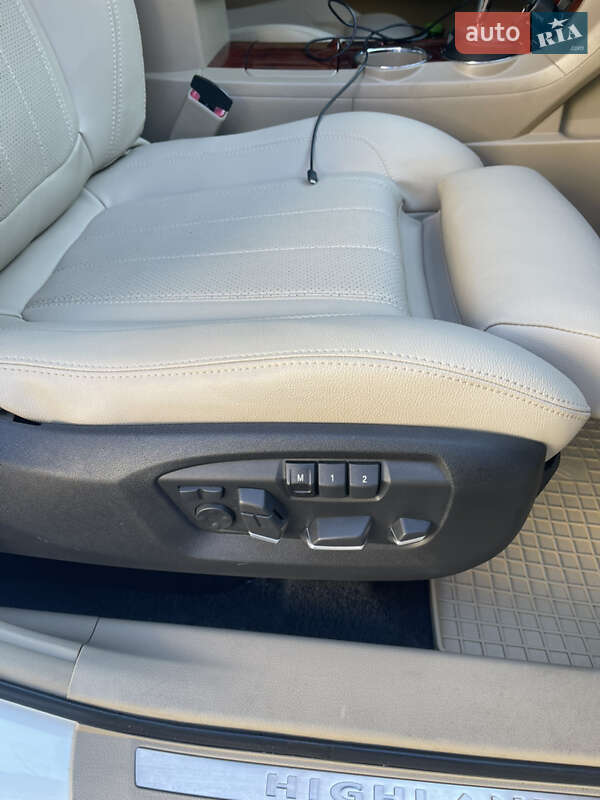 Внедорожник / Кроссовер Toyota Highlander 2013 в Львове фото 11 Внедорожник / Кроссовер Toyota Highlander 2013 в Львове