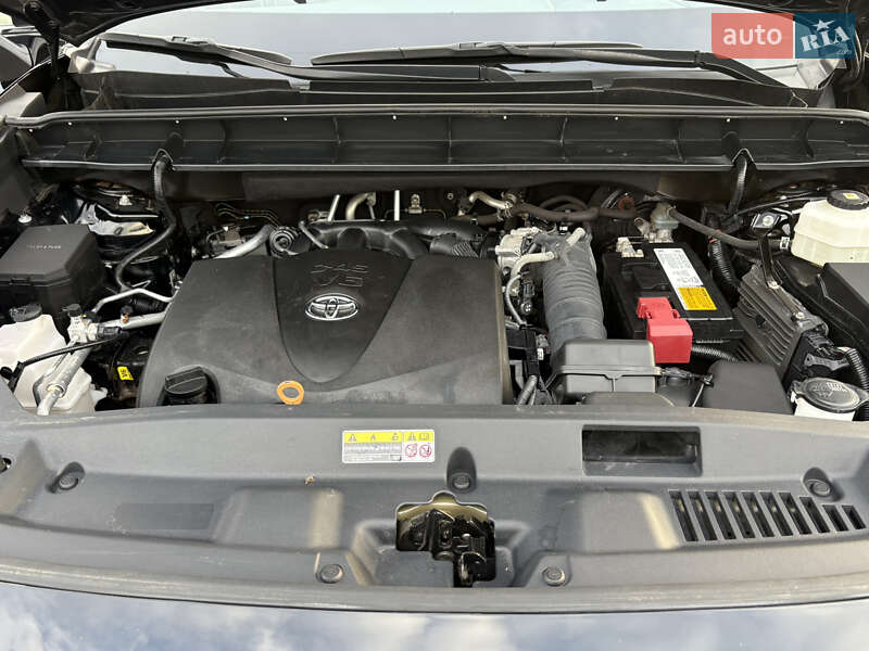 Внедорожник / Кроссовер Toyota Highlander 2020 в Луцке