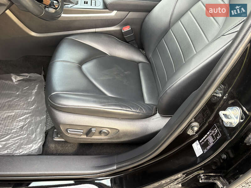 Внедорожник / Кроссовер Toyota Highlander 2020 в Луцке