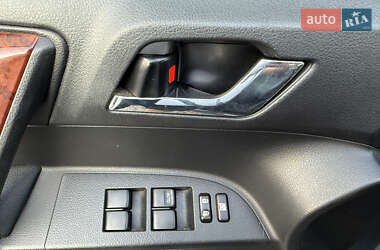 Внедорожник / Кроссовер Toyota Highlander 2011 в 