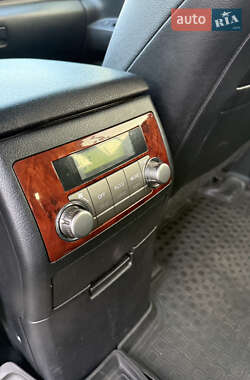 Внедорожник / Кроссовер Toyota Highlander 2011 в 