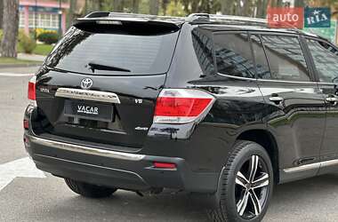 Позашляховик / Кросовер Toyota Highlander 2012 в  фото 9 Позашляховик / Кросовер Toyota Highlander 2012 в