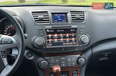 Позашляховик / Кросовер Toyota Highlander 2012 в  фото 30 Позашляховик / Кросовер Toyota Highlander 2012 в