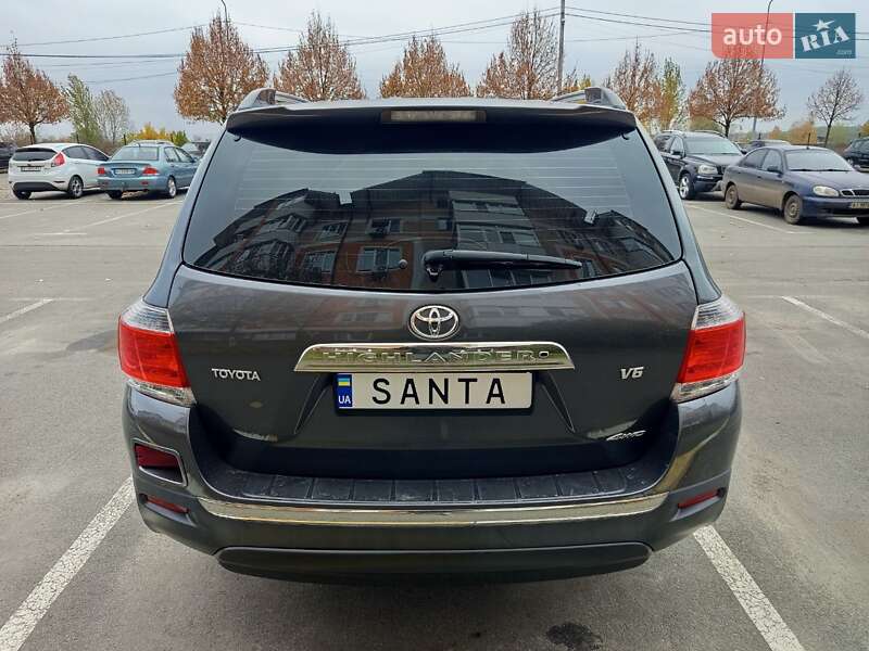 Внедорожник / Кроссовер Toyota Highlander 2011 в Буче