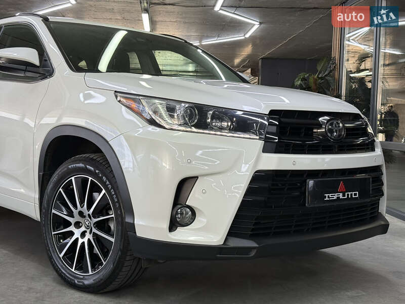 Внедорожник / Кроссовер Toyota Highlander 2018 в Одессе фото 4 Внедорожник / Кроссовер Toyota Highlander 2018 в Одессе