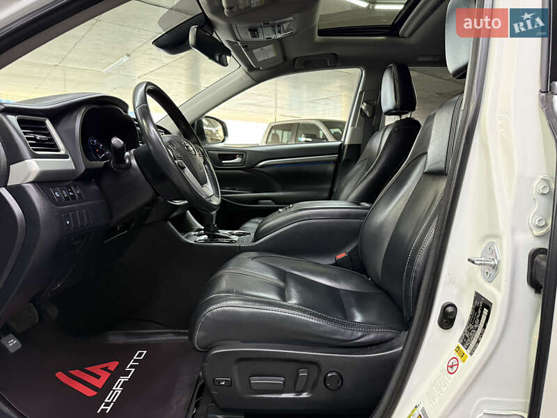 Внедорожник / Кроссовер Toyota Highlander 2018 в Одессе фото 21 Внедорожник / Кроссовер Toyota Highlander 2018 в Одессе