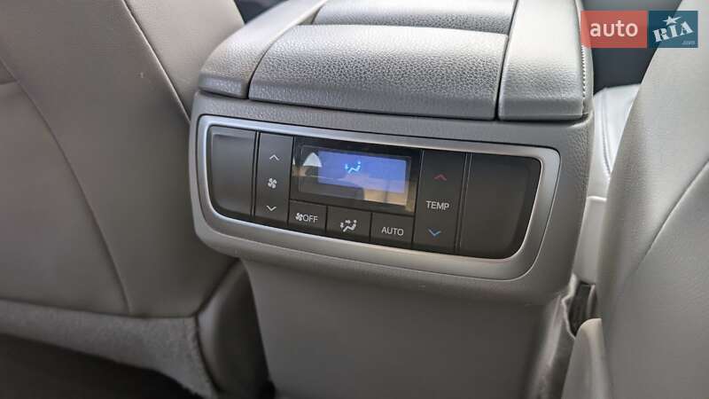 Позашляховик / Кросовер Toyota Highlander 2018 в Києві