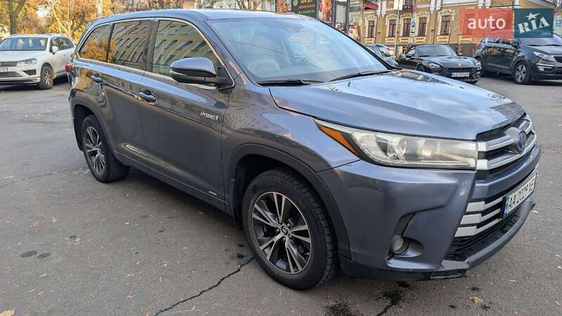 Позашляховик / Кросовер Toyota Highlander 2018 в Києві