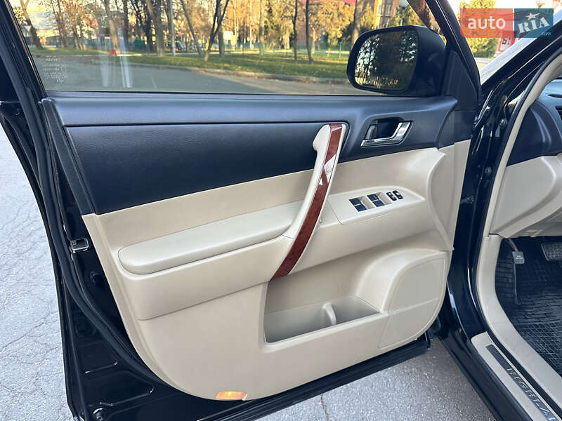 Позашляховик / Кросовер Toyota Highlander 2011 в Вінниці