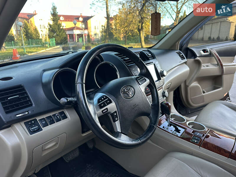 Позашляховик / Кросовер Toyota Highlander 2011 в Вінниці
