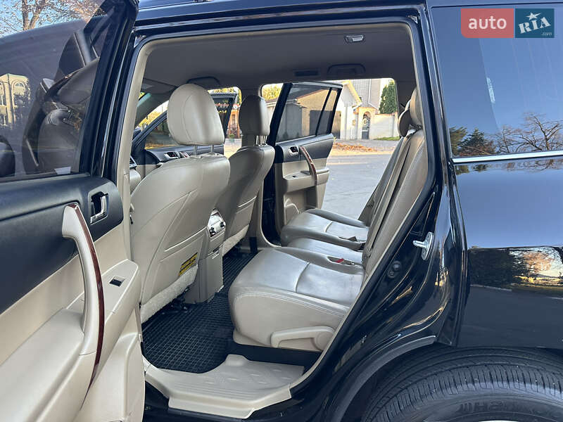 Позашляховик / Кросовер Toyota Highlander 2011 в Вінниці