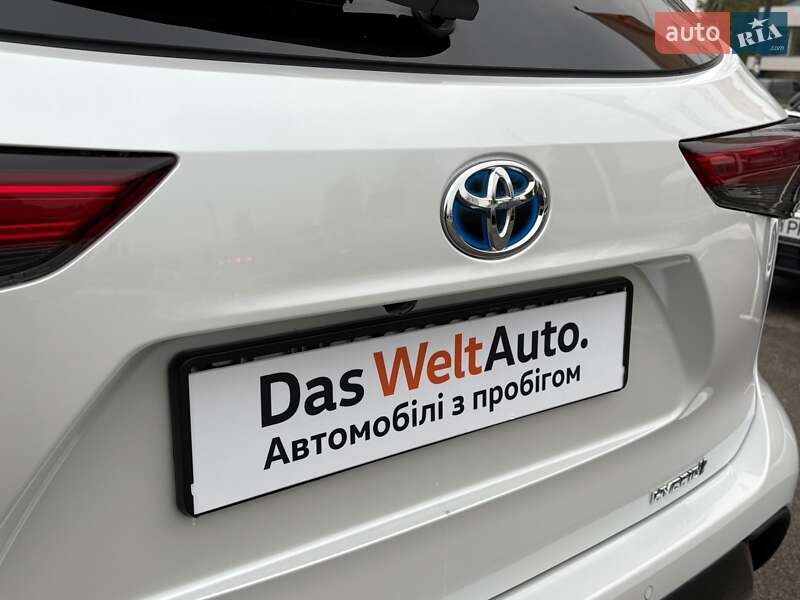 Внедорожник / Кроссовер Toyota Highlander 2023 в Киеве