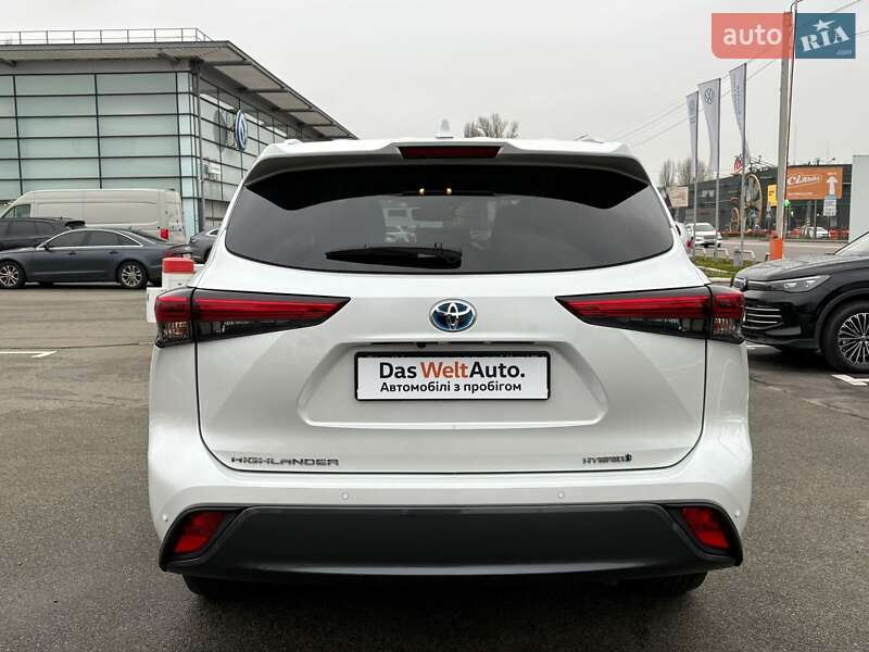 Внедорожник / Кроссовер Toyota Highlander 2023 в Киеве