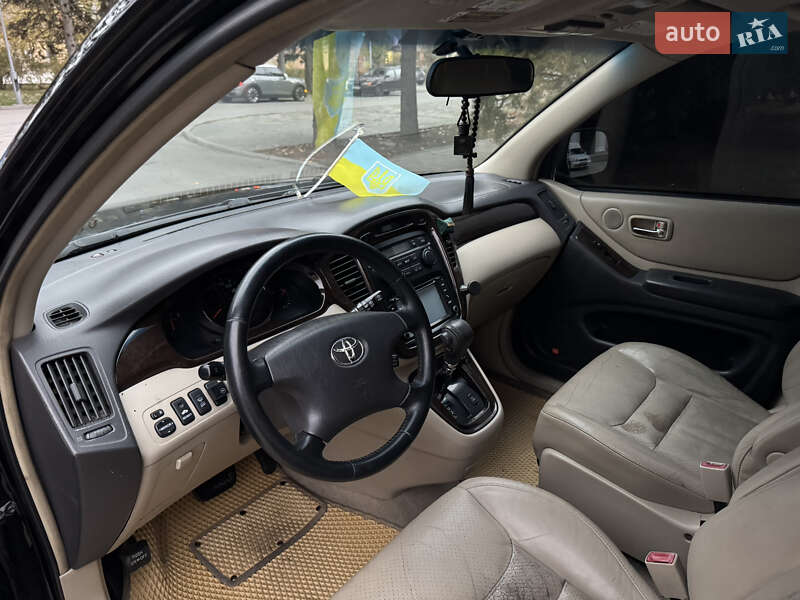 Внедорожник / Кроссовер Toyota Highlander 2001 в Днепре фото 25 Внедорожник / Кроссовер Toyota Highlander 2001 в Днепре