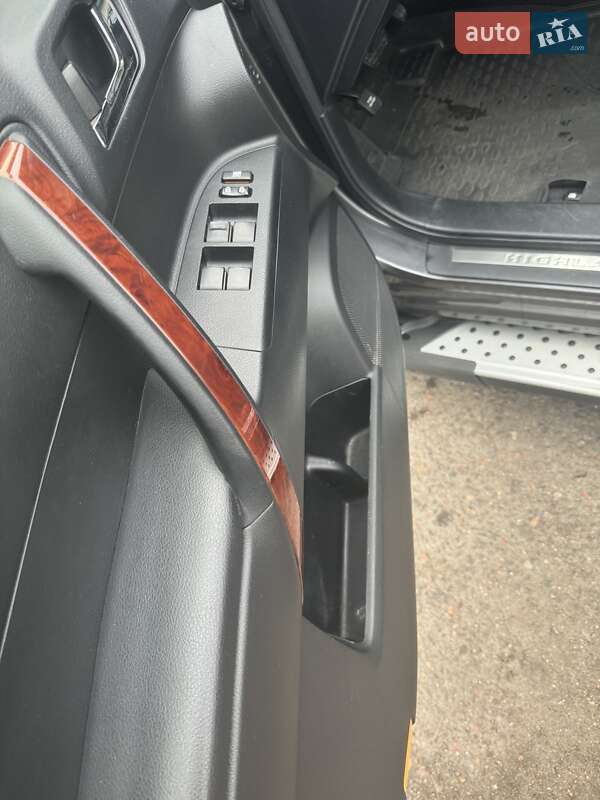 Внедорожник / Кроссовер Toyota Highlander 2013 в Одессе фото 13 Внедорожник / Кроссовер Toyota Highlander 2013 в Одессе