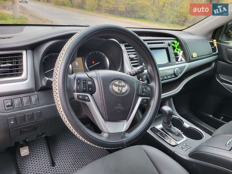 Внедорожник / Кроссовер Toyota Highlander 2014 в Кривом Роге фото 2 Внедорожник / Кроссовер Toyota Highlander 2014 в Кривом Роге