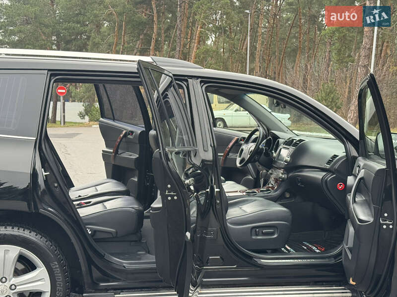 Позашляховик / Кросовер Toyota Highlander 2013 в Києві