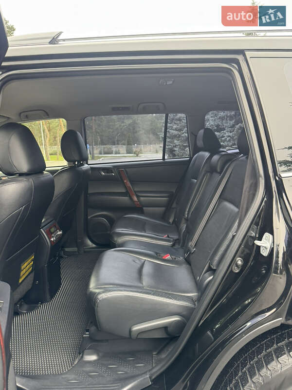 Позашляховик / Кросовер Toyota Highlander 2013 в Києві